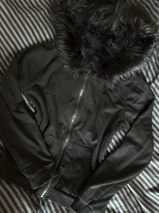 чорна зіпка з хутром