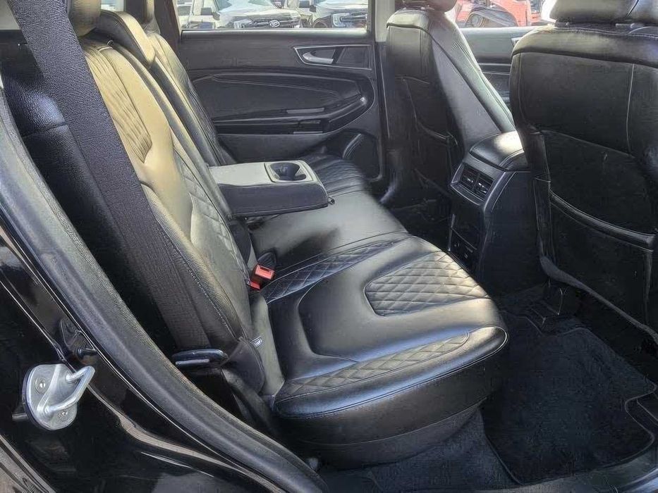 Ford Edge Titanium      2024