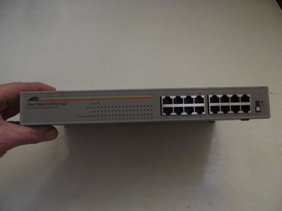 Коммутатор свитч Allied Telesyn AT-FS716E