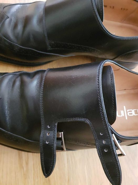 Sapatos com fivelas Made In tamanho 43