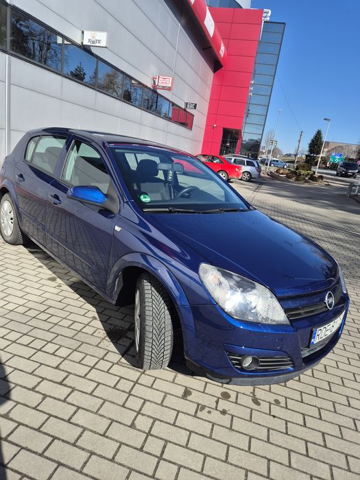 Opel Astra H 2004 1,6 benzyna