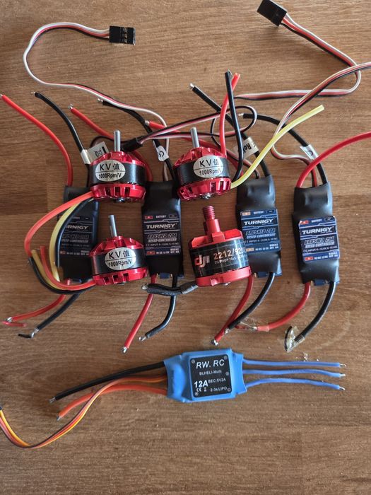 Lote Motores + ESCs – RC / Drones / Aeromodelismo