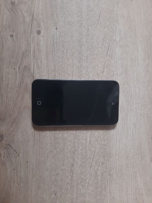 Мп3 плеер Aple Ipod touch 4 на 32 гб