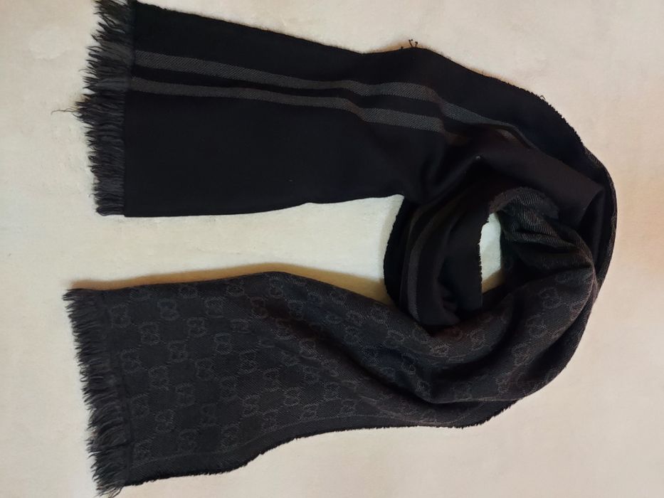 Gucci Czarno-szary szal włoski unisex
