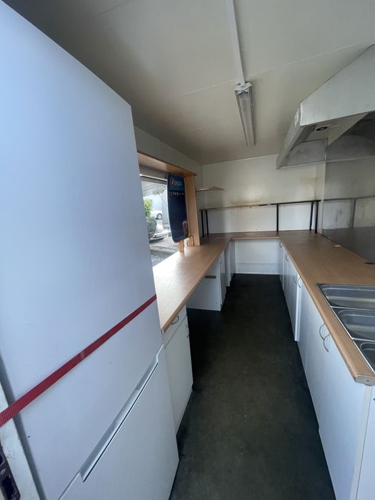 Przyczepa gastronomiczna 4x2 Foodtruck