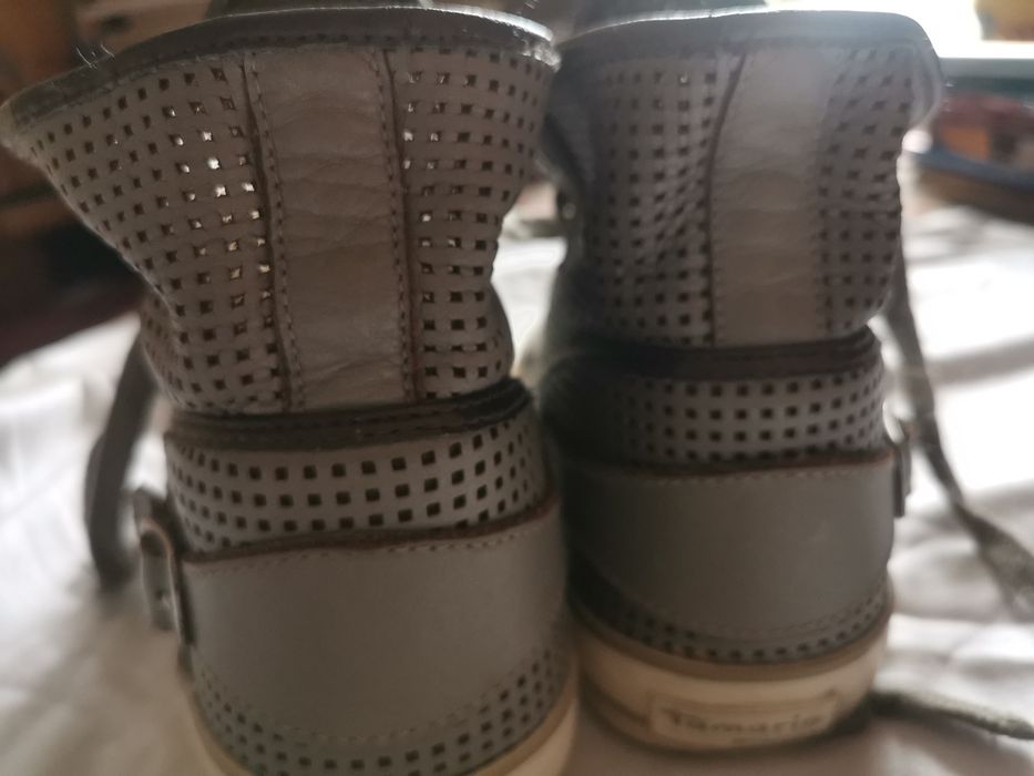 Buty sportowe damskie, trampki, szare Tamaris