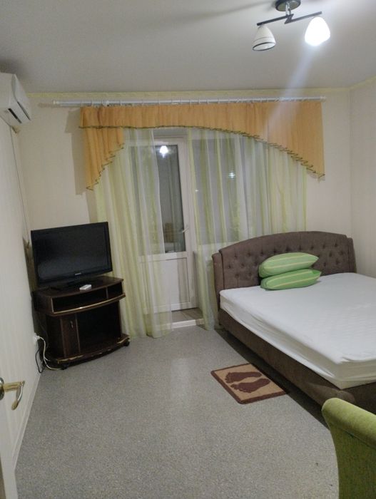 Здам подобово і погодинно 1-кімнатну квартиру на міському пляжі в ново