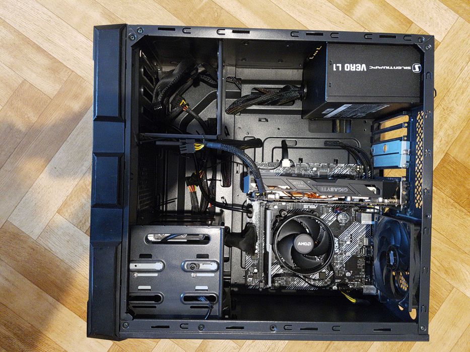 Komputer Do Lekkich Gier AM4 Zen 1600 RX470 8GB RAM SSD 256
