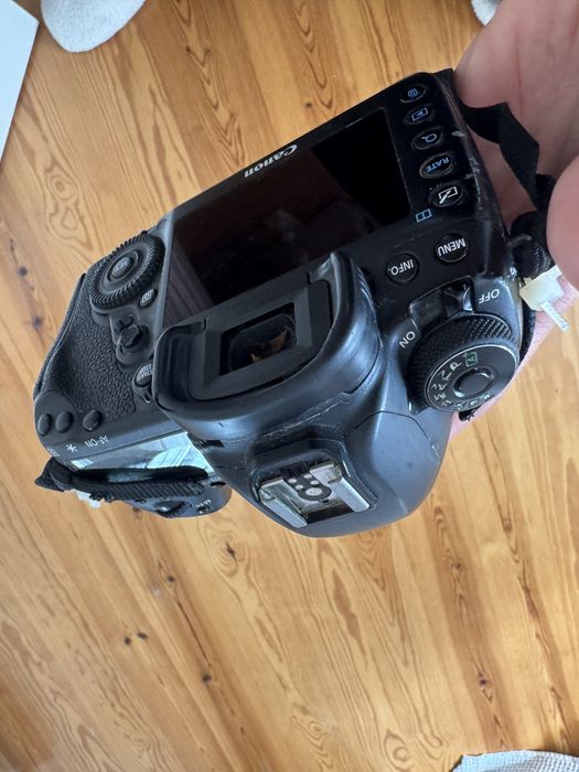 Canon EOS 5D Mark IV - corpo Câmara profissional full-frame.