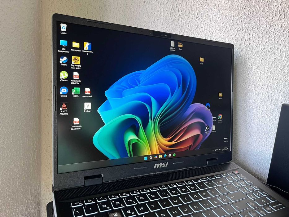 Portátil Gaming MSI Sword 16 (i7 14gen, 16gb ram, 512gb ssd)