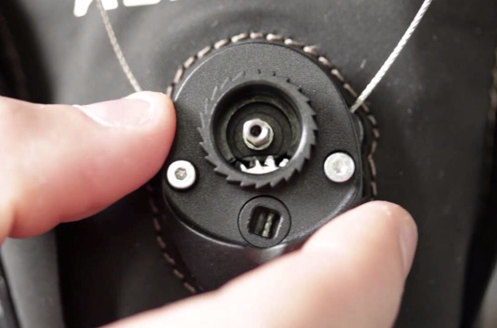 Ремонт черевиків з системою  BOA