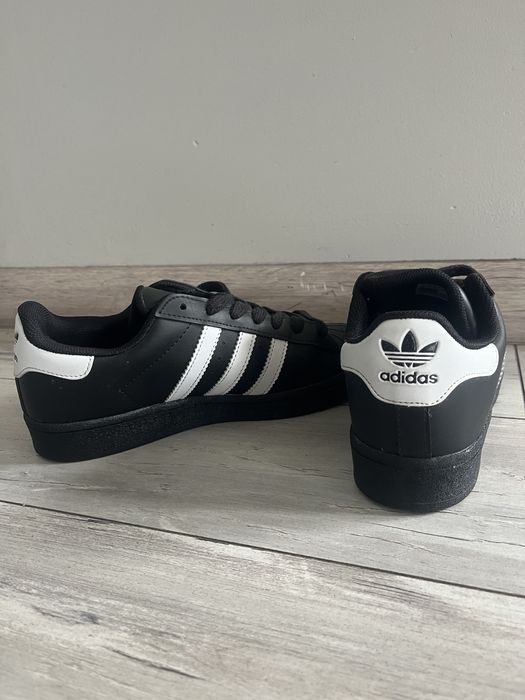 ADIDAS SUPERSTAR czarne r. 37 / 24 cm NOWE / założone raz