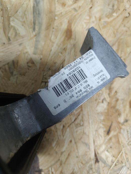 Podłokietnik audi a4 b7