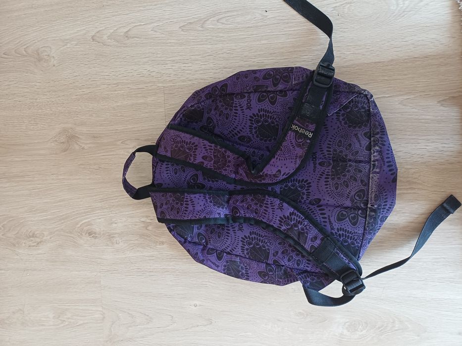 Mochila Reebok com bolsa para pc