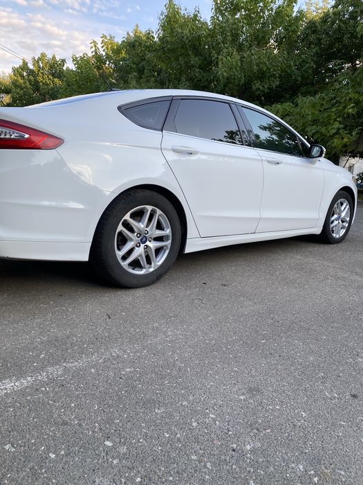 Продам  Ford Fusion