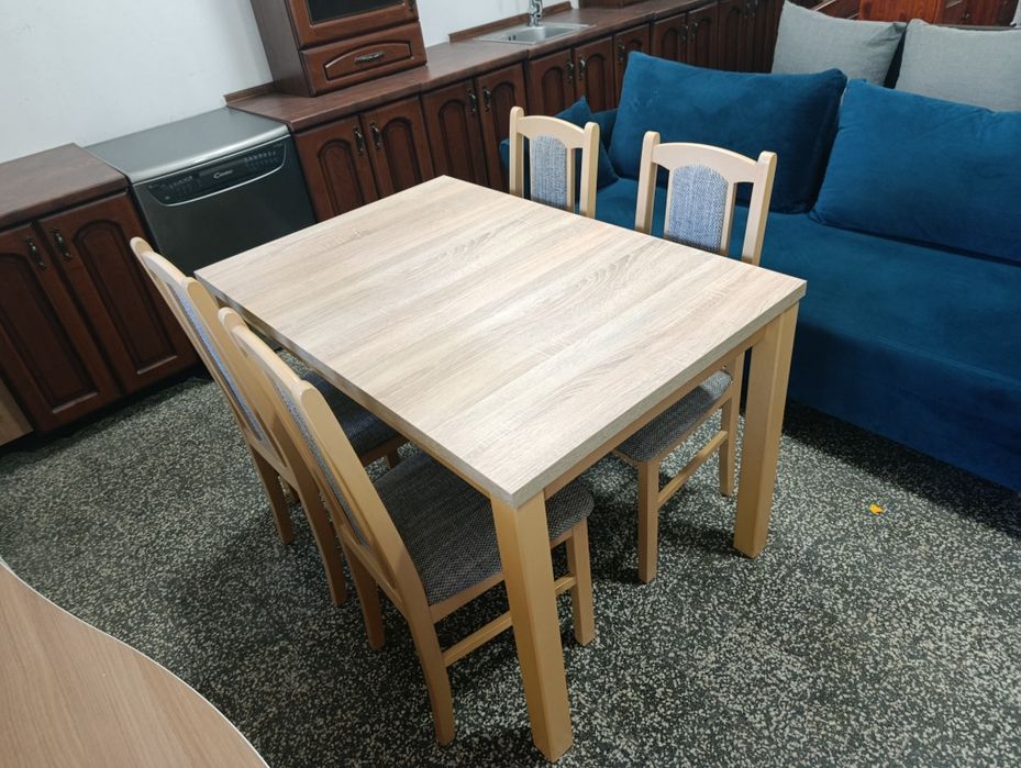 Stół rozkładany + 4 krzesła