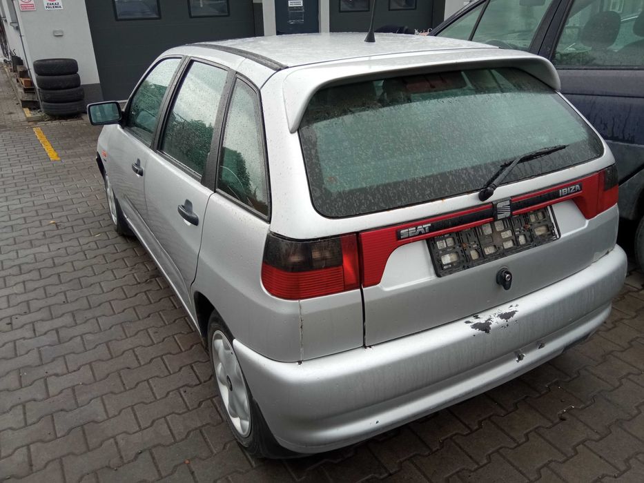 Seat Ibiza SXE 1.6 NA CZĘŚCI
