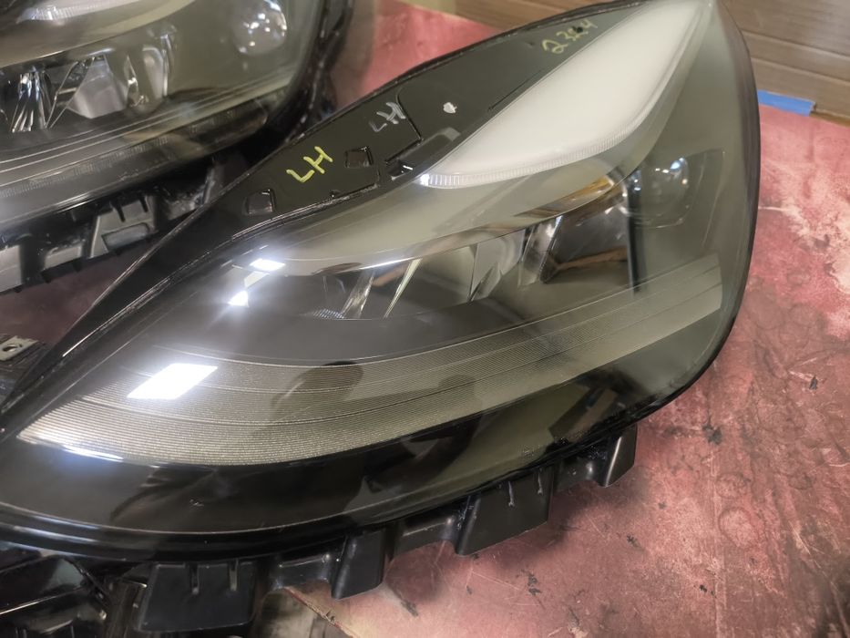 Фара tesla3 , Y лінза ліва