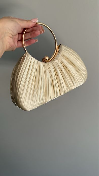 Сутка клатч молочна /беж