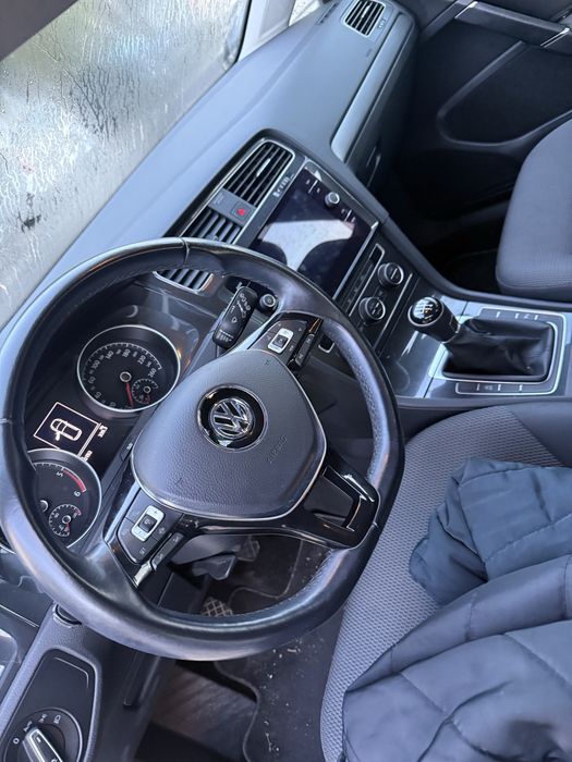 Vendo vw golf 1.6 Tdi stream