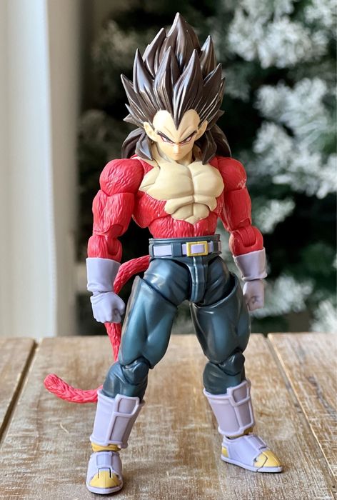Vegeta SSJ4 Dragon Bal GT da Sh Figuarts BANDAI