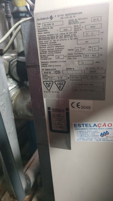 Caldeira de aquecimento central marca De Dietrich