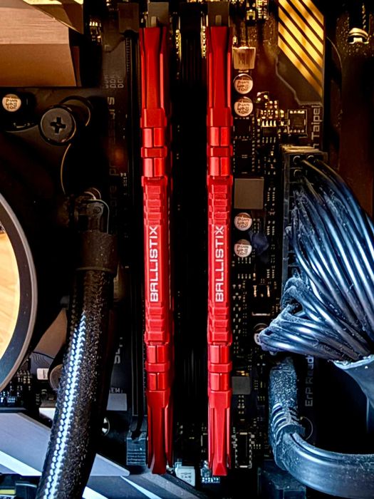 MOCNY Gaming PC i9-11900 / RTX 3080 / 32GB RAM / SSD + 4TB / Jak nowy