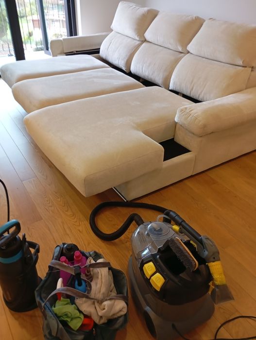 Limpeza e higienização de sofás colchões tapetes carpetes e alcatifas