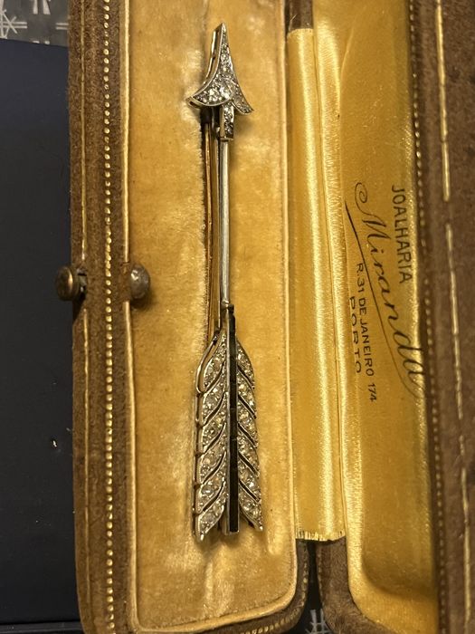 Pregadeira ouro arte deci