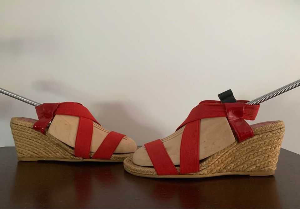 Sandálias de Verão em cordão trançado com tiras vermelhas