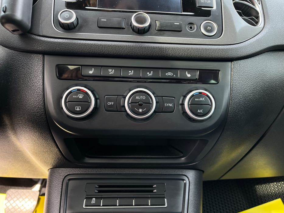 VOLKSWAGEN TIGUAN 2012 VIN WVGAV7AX6DW526920 фото оголошення 11 з 24