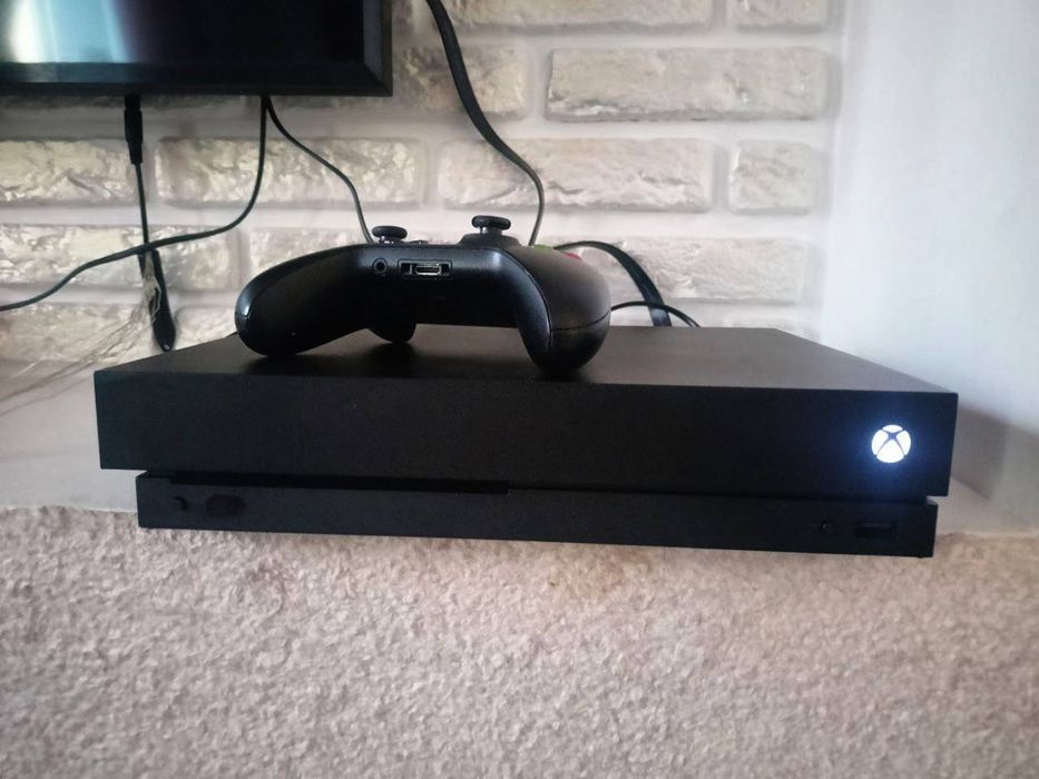 Xbox One X, 1 Tb
