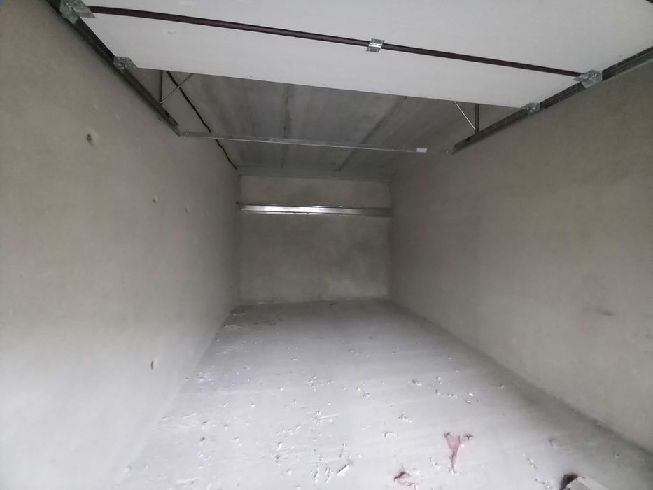Здається в оренду Гараж в ЖК Центральне по вулиці Височана.Перша здача