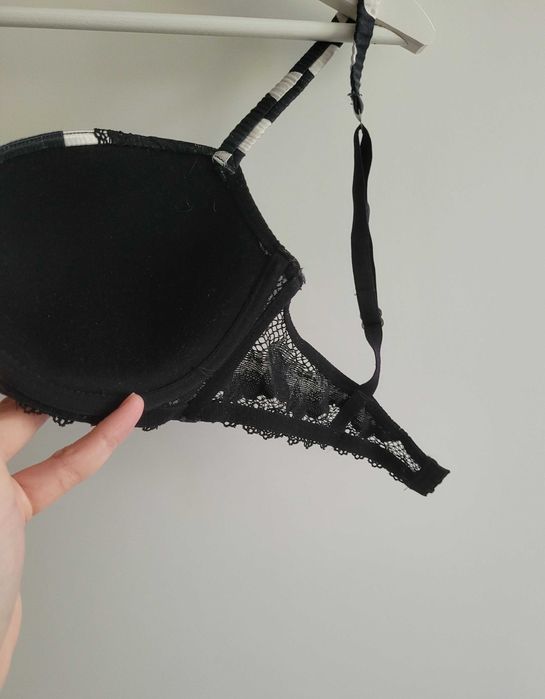 Intimissimi biustonosz Sofia 75B czarny w białe kropki koronka pinup