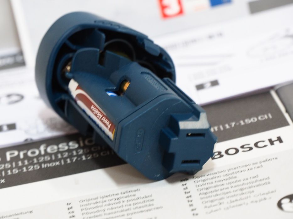 Przejścówka Adapter BOSCH kamera wykrywacz 12v 10.8v bateria 4xAA spit