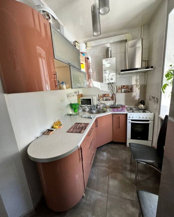 Кв.2х.к.перший поверх,дніпровський р-н,Сергія Синенка9.