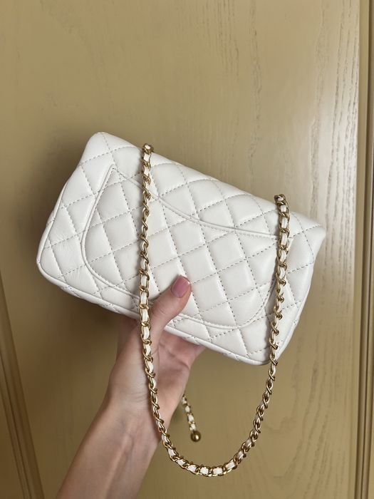Сумка chanel біла