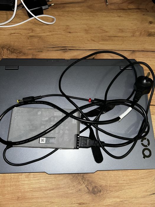 Новий ноутбук Lenovo LOQ grey