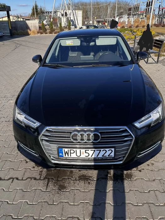 Audi A4 Limousine Audi a4b9 2.0TDI