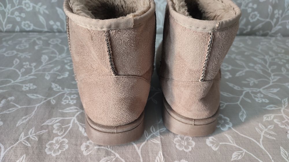 Черевики Уггі  39р.