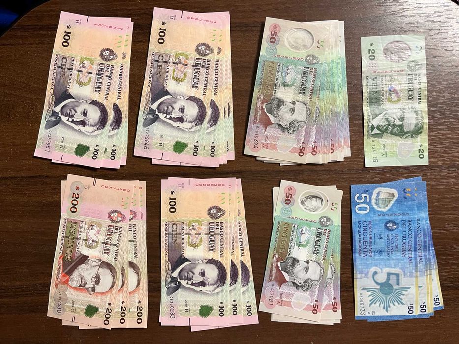 Банкноти В'єтнам, Південний В'єтнам, Чилі, Бразилія Уругвай та інші