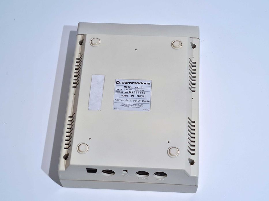 Stacja Commodore 1541 II dla C64 / C128 sprawna BOX
