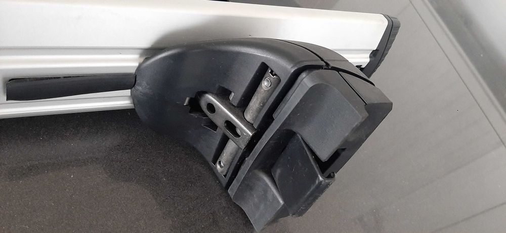 Bagażnik na narty 6 par ThuleRapidSystem753 WingBar SkiDeLux727