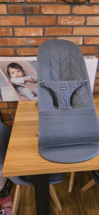 Leżaczek bujaczek Babybjorn Bouncer Bliss