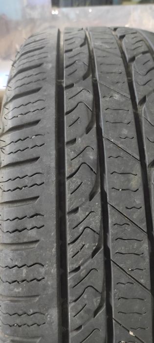 Продам шины 235/60/18.