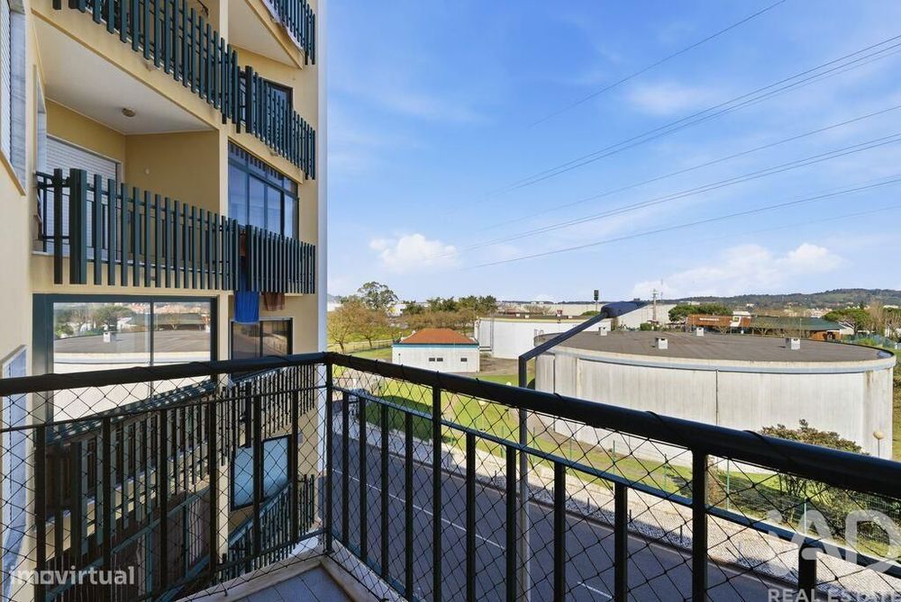 Apartamento T2 em Queluz e Belas de 107 m2