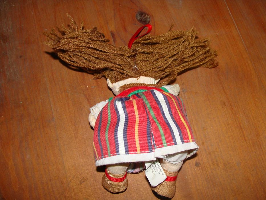 Boneca de Peluche - Lembrança da Madeira