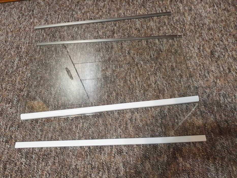 Szuflady i półki lodówki LG GBB72SWDFN