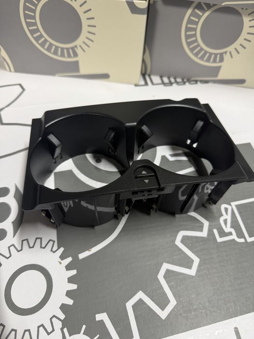 Підстаканник центральної консолі подвійний mercedes w212 e class