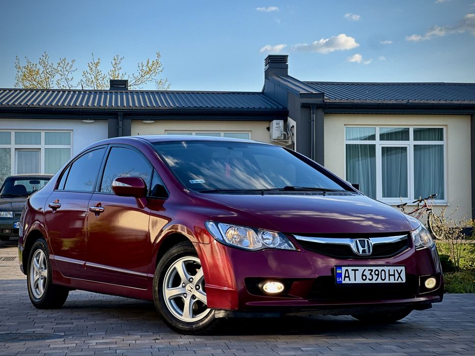 Honda Civic hybrid газ/бензин